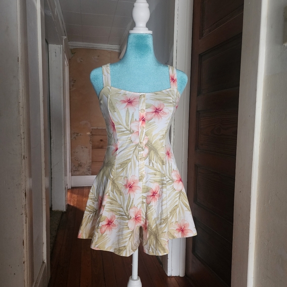 Forever 21 Pants - Forever 21 Tropical Floral Print Romper